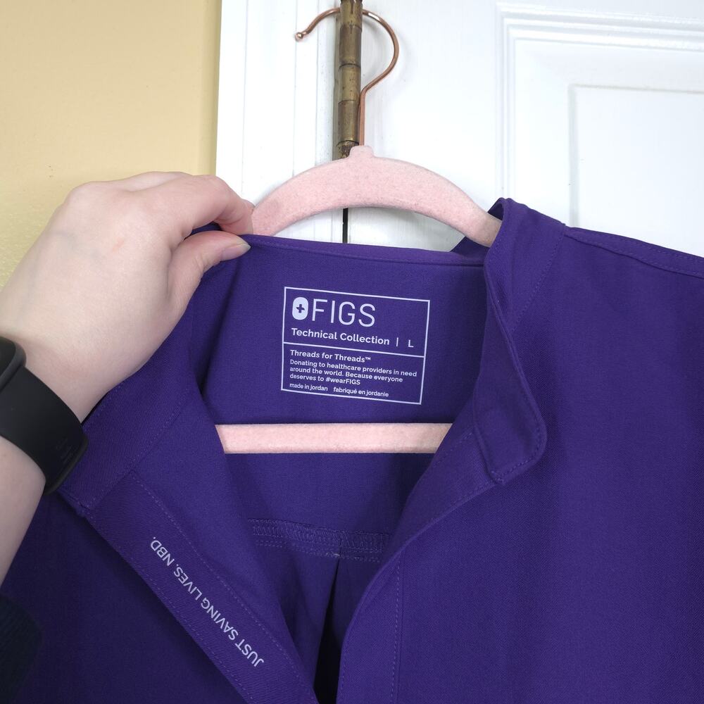 Figs Rafaela Oversized Scrub Top in Purple Size L - Picture 8 of 9